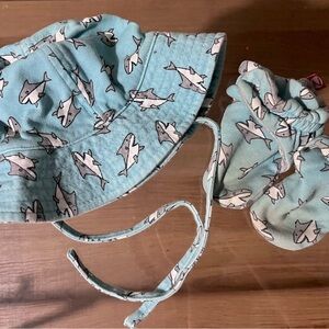 Zutano Aqua Shark Print Kids Hat and Booties
